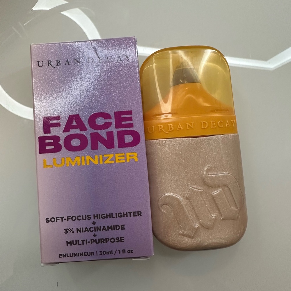 Urban Decay Face Bond Luminizer Silver Lake